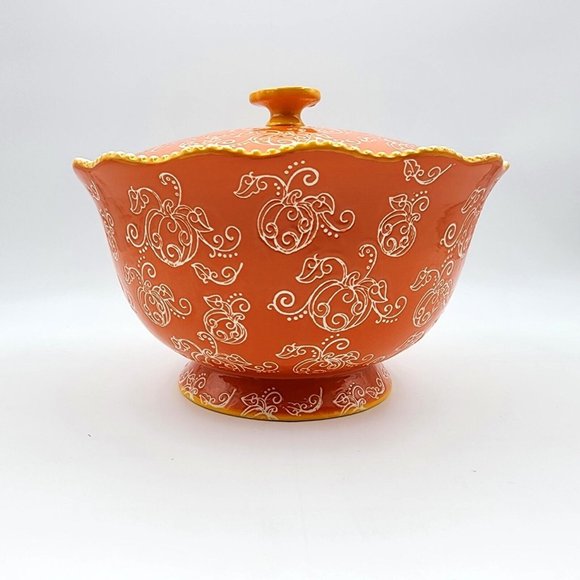 Tara Temptations Pumpkin Floral Lace Serving Bowl w Lid Ovenware Orange 3 quart - Picture 1 of 15